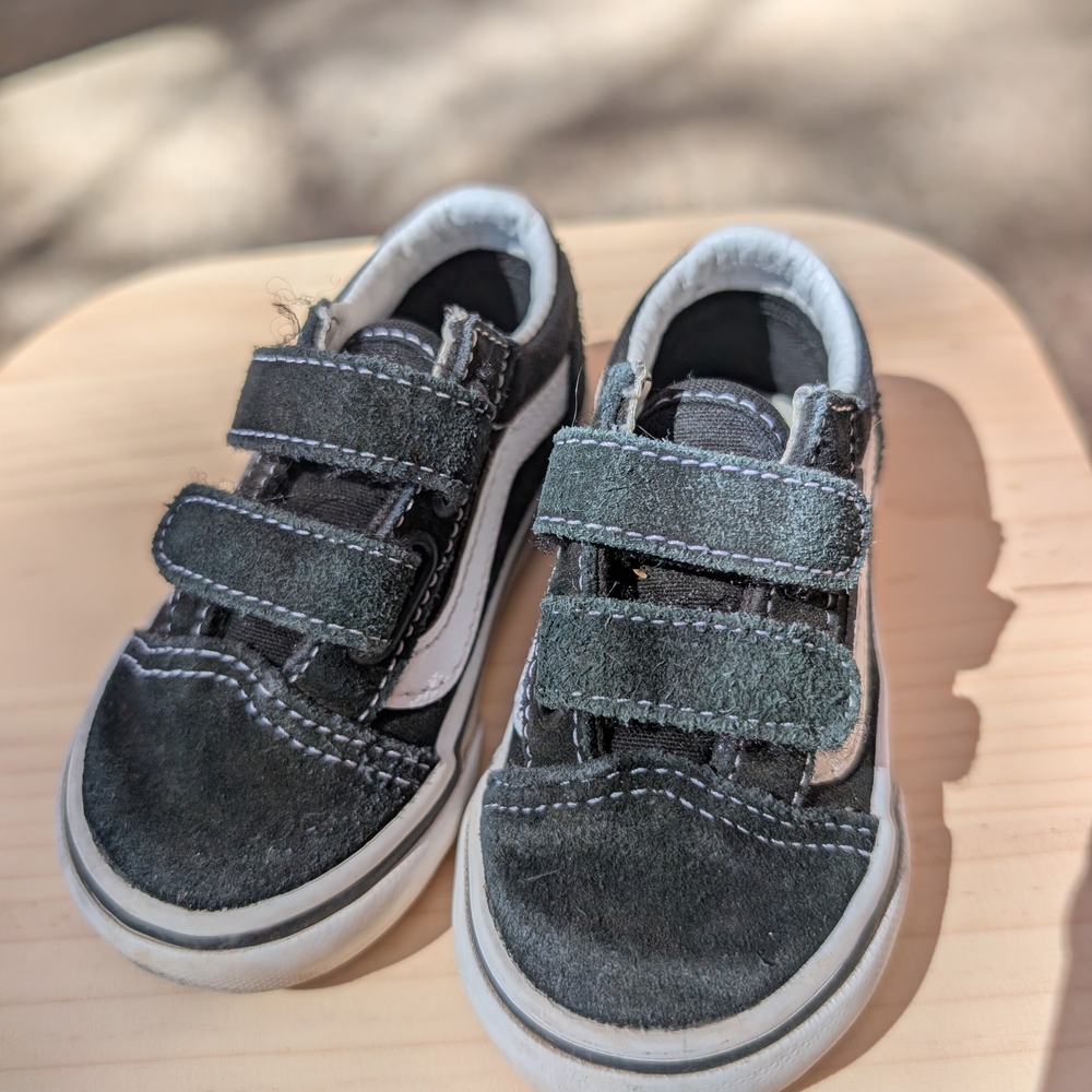 Vans Toddler Sneakers - Picture 2 of 8